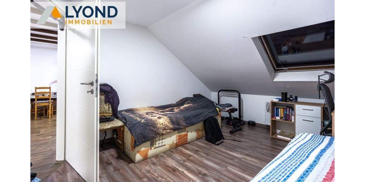 Etagenwohnung Moers Repelen - 4 Zimmer, 90 m&sup2;, 145.000&euro; | Angebot:25067353