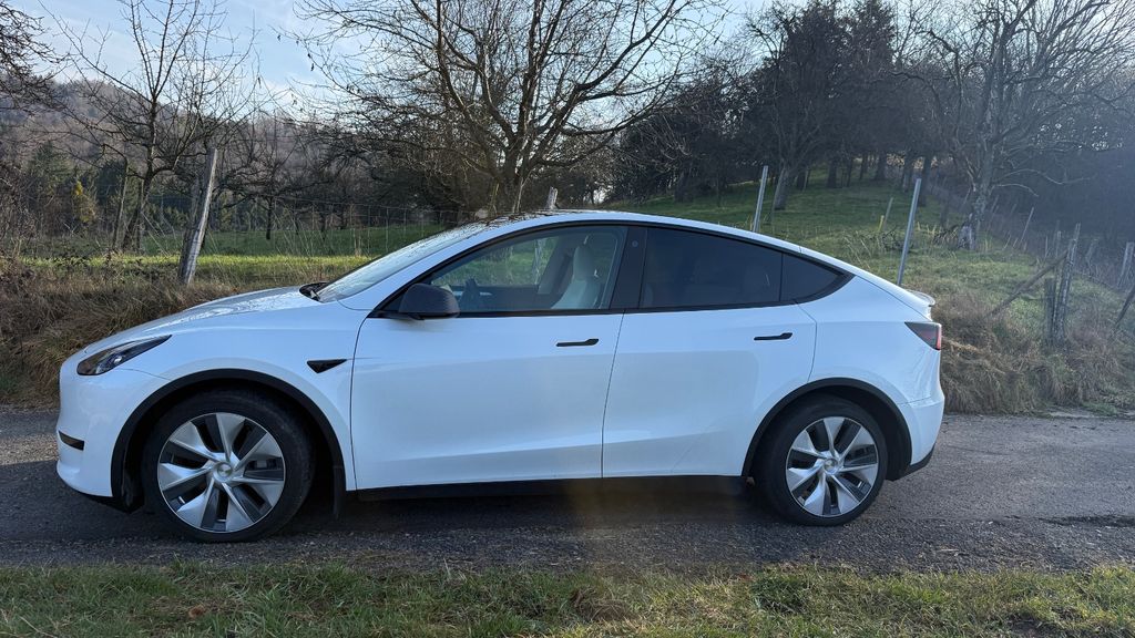 Tesla Model Y 32.000 km 32.000 &euro; Oberstenfeld - Prevorst 71720