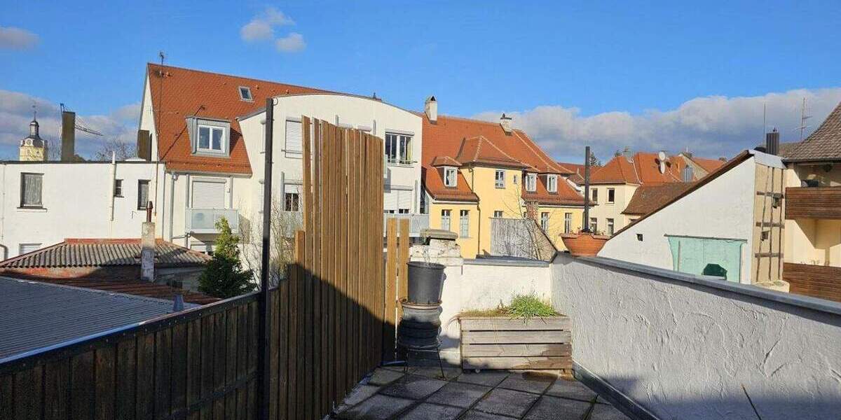 Interessantes Wohn- u. Geschäftshaus in zentraler Altstadtlage - Gewerbeeinheit plus zwei Wohnungen! 7 zimmer