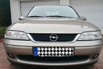 Opel Vectra 224.000 km 1.049 &euro; Wörth am Main 63939