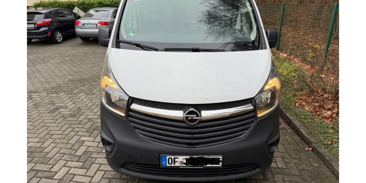 Opel Vivaro 203.000 km 6.200 € Obertshausen 63179