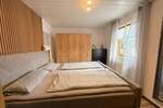 Doppelhaus mit zwei Terrassen, Wintergarten und gepflegtem kleinem 6 zimmer