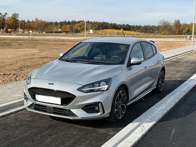 Ford Focus 77.500 km 15.499 € Seukendorf 90556