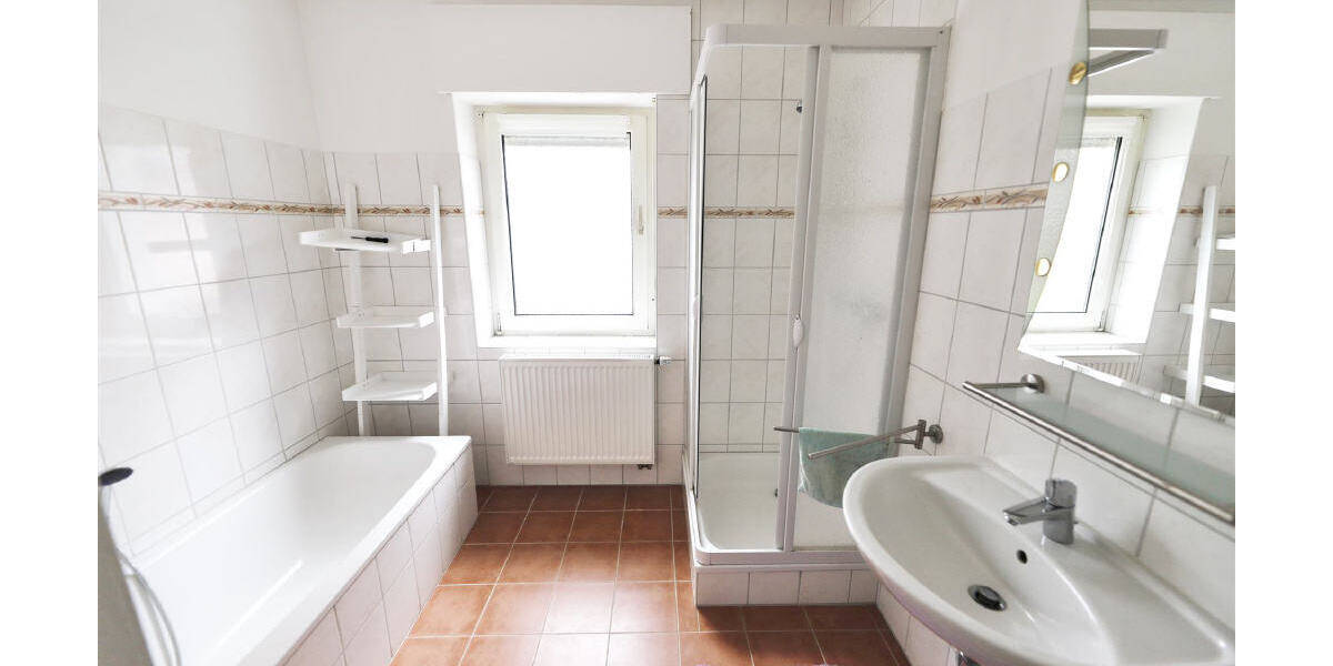 Mehrfamilienhaus, Wohnhaus Kalletal Erder - 8 Zimmer, 210 m&sup2;, 230.000&euro; | Angebot:26359244