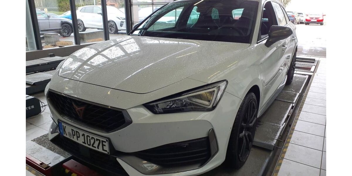 Cupra Leon 77.000 km 22.990 &euro; Goslar 38640