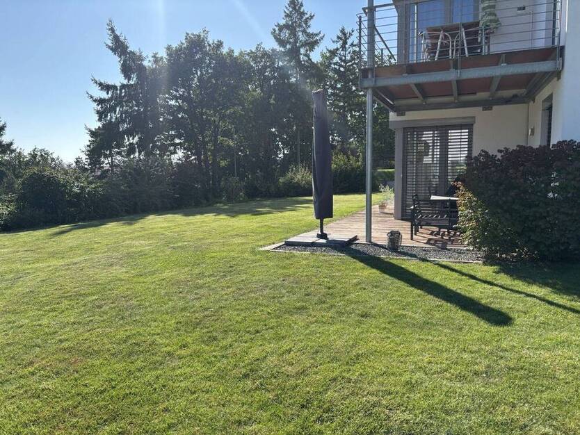 Exklusive 4-Zimmer-GartenWohnung