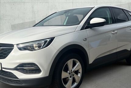 Opel Grandland (X) 82.795 km 13.740 &euro; Nordhorn 48529