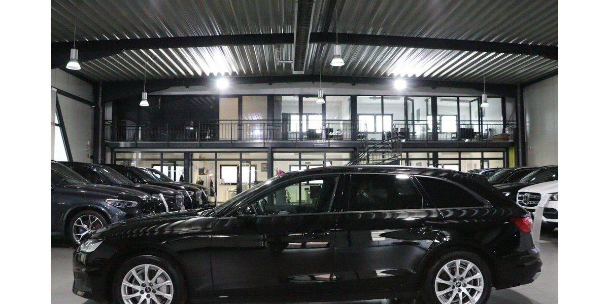 Audi A4 Avant 40 TDI BUSINESS SPORT / VIRTUAL-COCKPIT 42.000 km 26.994 &euro; Hamm 59077
