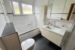 Neuwertige 2 12 Zimmer-Dachgeschoss mit traumhaftem Ausblick