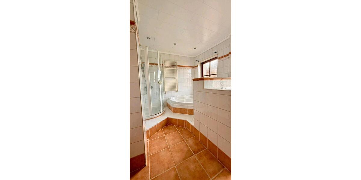 Etagenwohnung Krombach - 2.5 Zimmer, 150 m&sup2;, 1.310&euro; | Angebot:26680177