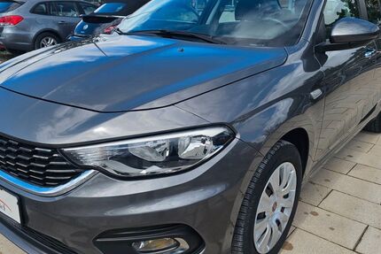 Fiat Tipo 83.000 km 8.450 &euro; Aschaffenburg 63741