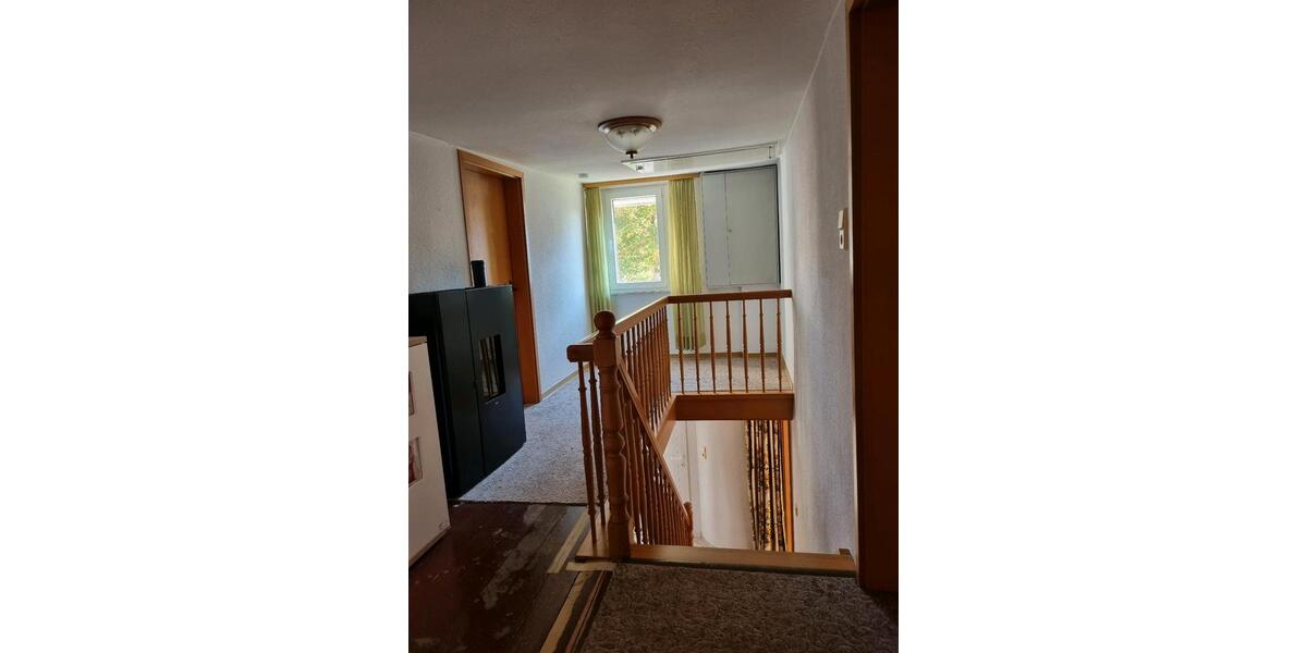 Einfamilienhaus Sundern (Sauerland) - 7 Zimmer, 145 m&sup2;, 189.000&euro; | Angebot:27461106