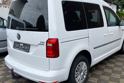 VW Caddy 121.000 km 9.650 &euro; Rommerskirchen 41569
