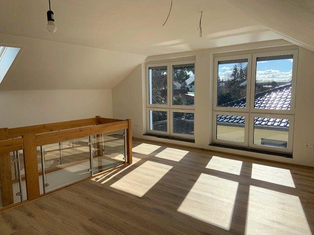 Maisonettenwohnung Burg Stargard - 3 Zimmer, 150 m&sup2;, 1.500&euro; | Angebot:26337189
