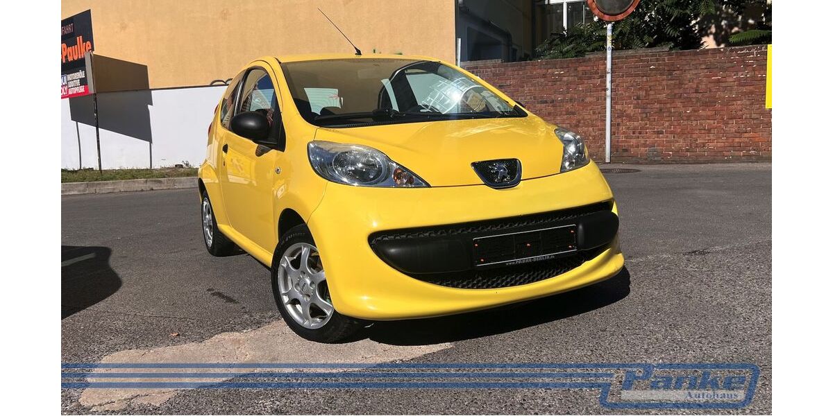 Peugeot 107 180.827 km 1.290 &euro; Berlin - Pankow 13187