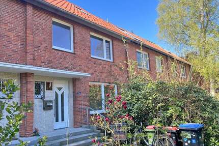 Haus Hamburg Wandsbek - 5.5 Zimmer, 130 m&sup2;, 2.100&euro; | Angebot:26458931