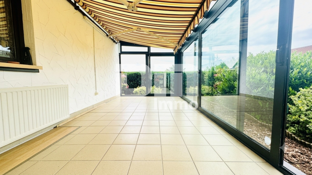 Solider Familien-Bungalow mit großem Potenzial in ruhiger Lage mit Wintergarten und Garage - Bungalow Calden | Angebot:26974963