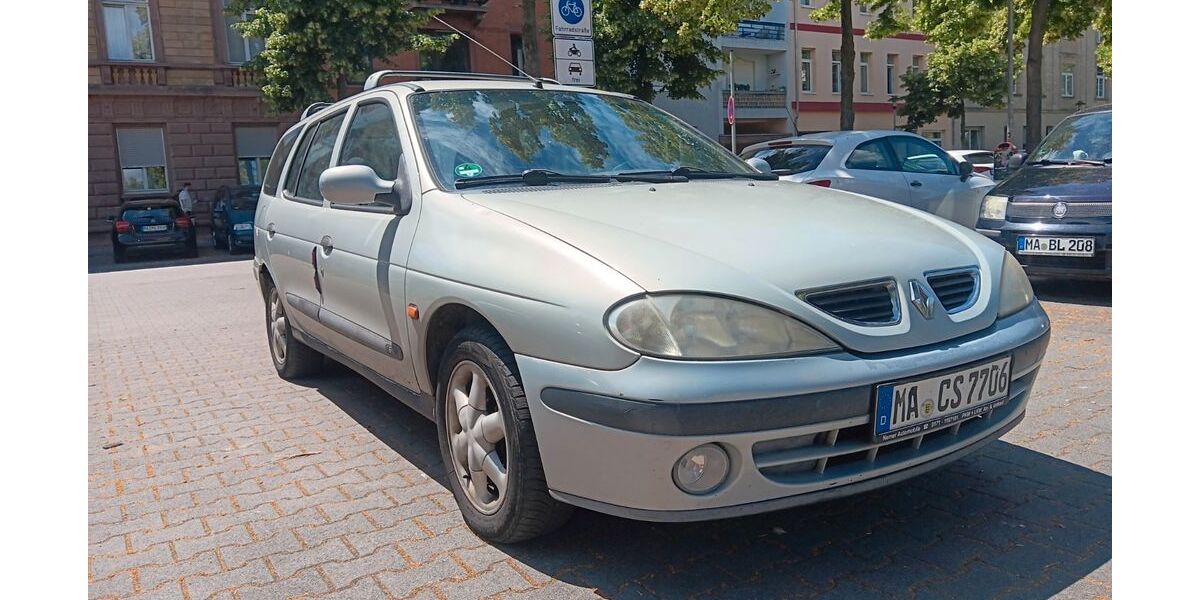 Renault Megane 178.000 km 880 &euro; Mannheim 68199