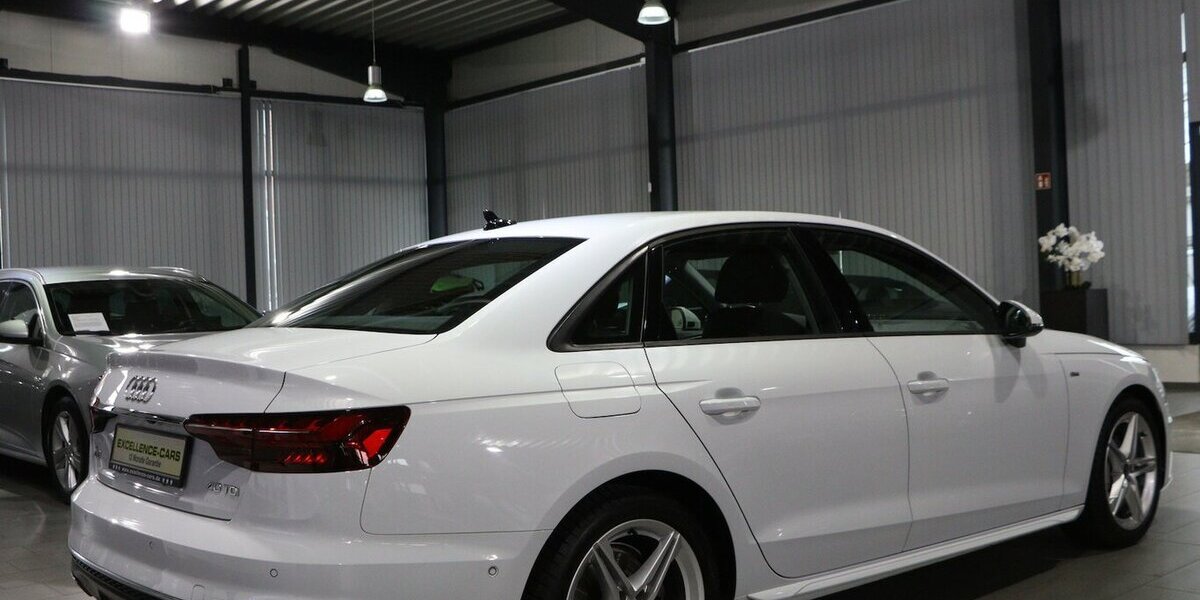 Audi A4 LIMOUSINE 40 TDI S-LINE / MATRIX-LED / 109.000 km 27.994 &euro; Hamm 59077