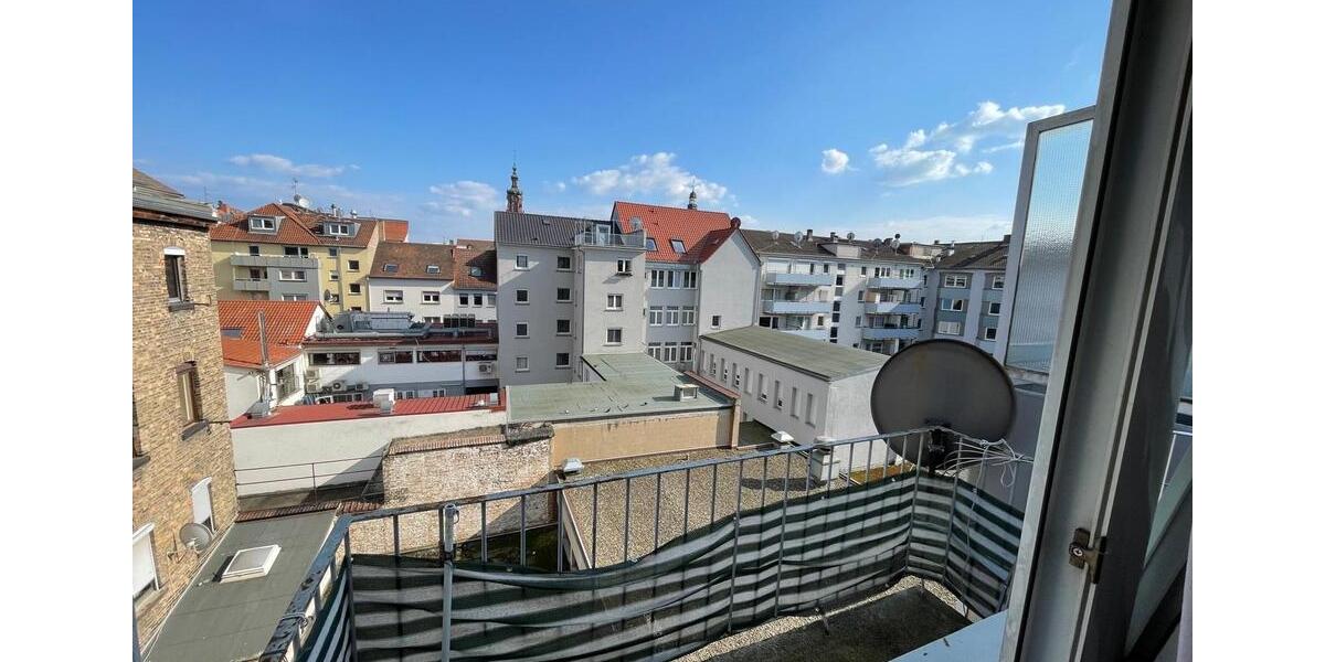 Dachgeschoßwohnung Mannheim - 2.5 Zimmer, 65 m&sup2;, 950&euro; | Angebot:25870592