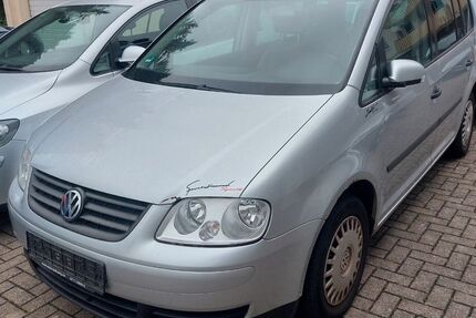 VW Touran 300.000 km 1.499 € Obersulm-Affaltrach 74182