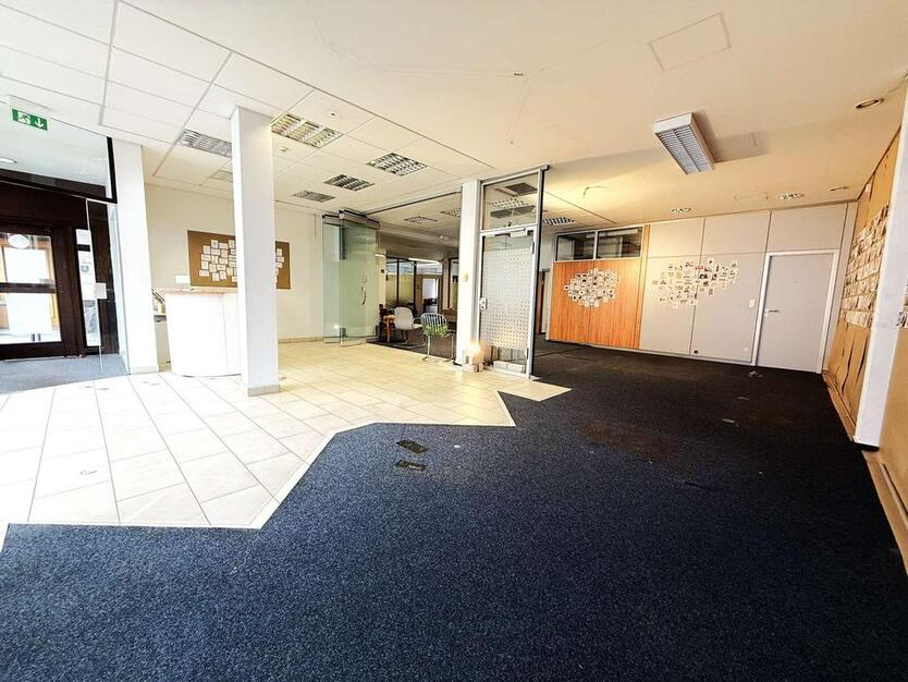 Gewerberäume in Lahnau für vielseitige Nutzung – individuelle Sanierung durch Eigentümer! zimmer