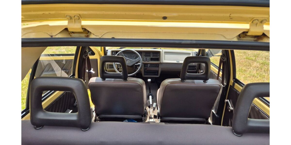 Skoda Favorit 18.627 km 6.500 &euro; Kölsa 04895