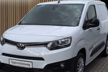 Toyota Proace City 2.000 km 24.990 &euro; Leverkusen 51381