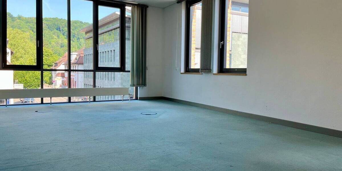 Gewerbeobjekt Künzelsau - 5 Zimmer, 197 m&sup2;, 1.576&euro; | Angebot:25701368