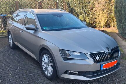 Skoda Superb 103.700 km 19.499 &euro; Rietberg 33397