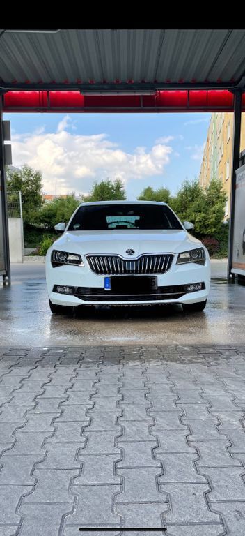 Skoda Superb 164.000 km 17.999 € Soltau 29614