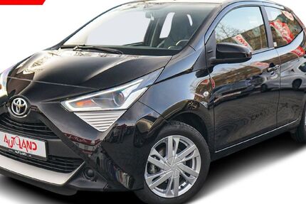 Toyota Aygo (X) 13.759 km 13.490 &euro; Dresden 01239