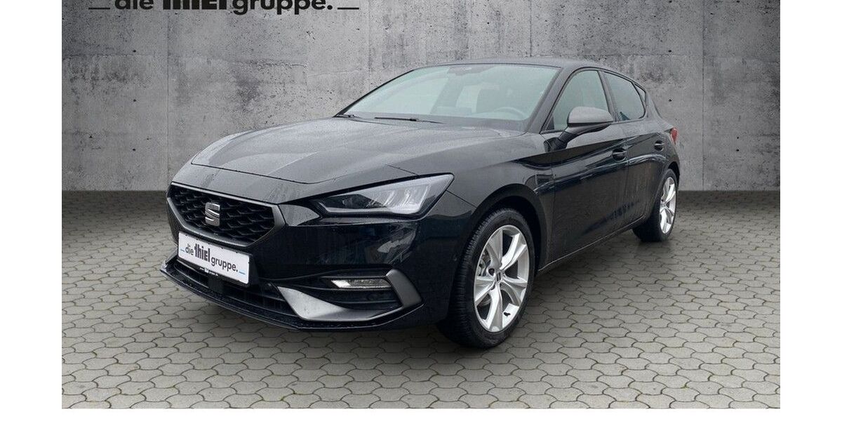 Seat Leon 11.480 km 27.990 &euro; Paderborn 33104