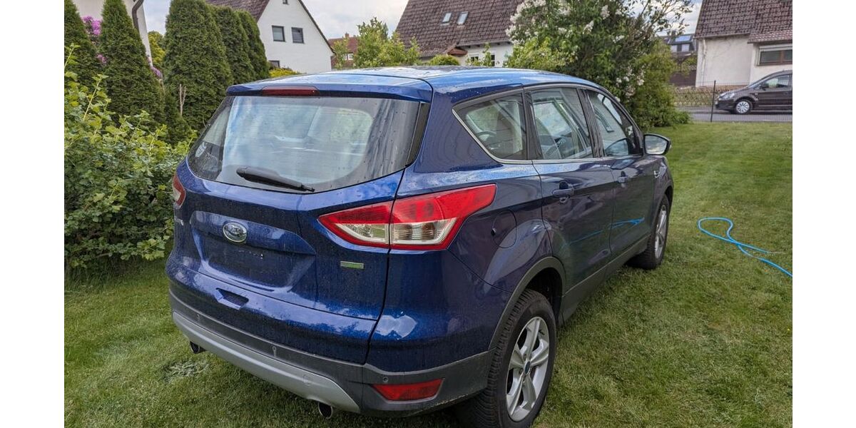 Ford Kuga 174.000 km 5.250 &euro; Neustadt 35279