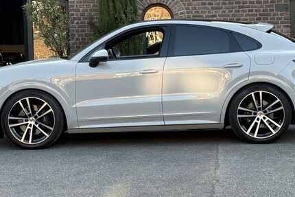 Porsche Cayenne 9.500 km 123.790 &euro; Frechen (bei Köln) 50226