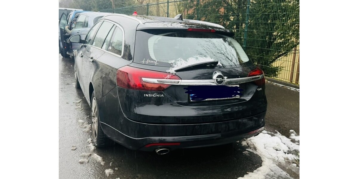 Opel Insignia Sports Tourer 222.000 km 3.999 &euro; Wiesbaden 65183