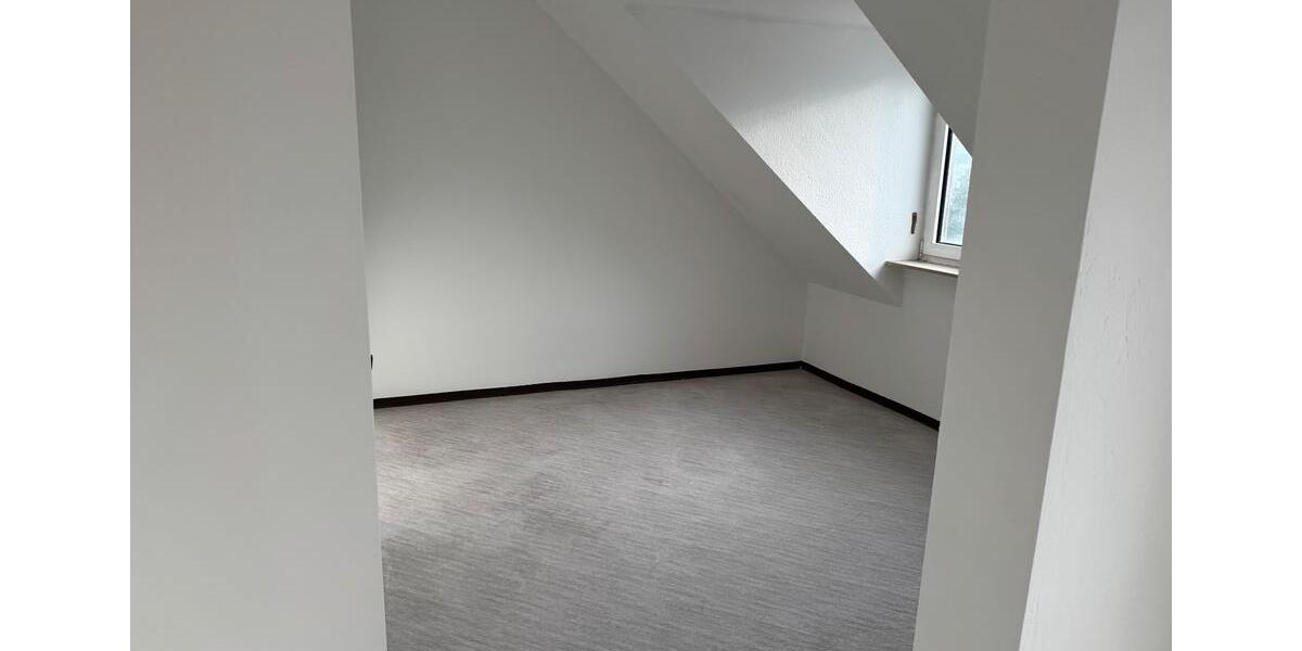 Dachgeschoßwohnung Walldürn - 3 Zimmer, 70 m&sup2;, 550&euro; | Angebot:26322316