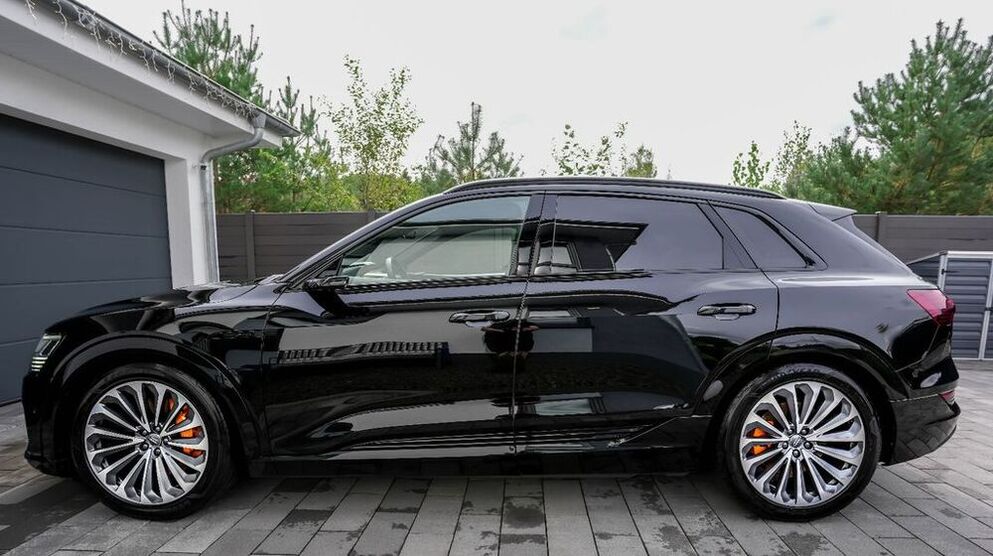 Q8 e-tron