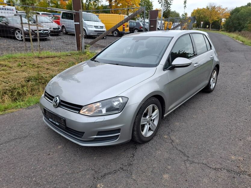 VW Golf 234.000 km 7.999 € Eichenzell 36124