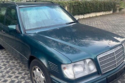 Mercedes-Benz E 250 396.000 km 2.490 &euro; Altenahr 53505