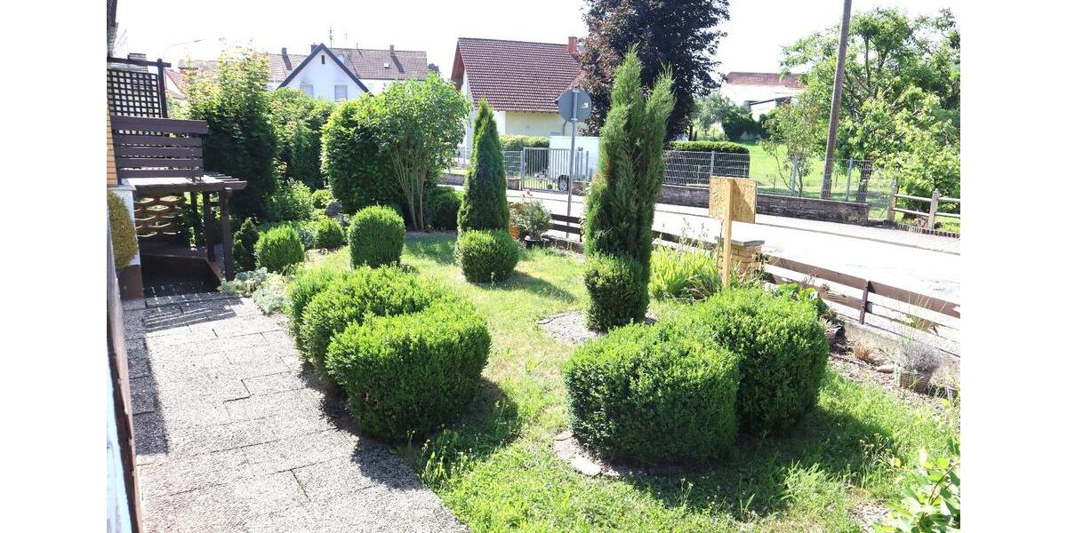 Einfamilienhaus Pfeffelbach - 8 Zimmer, 193 m&sup2;, 180.000&euro; | Angebot:27158183