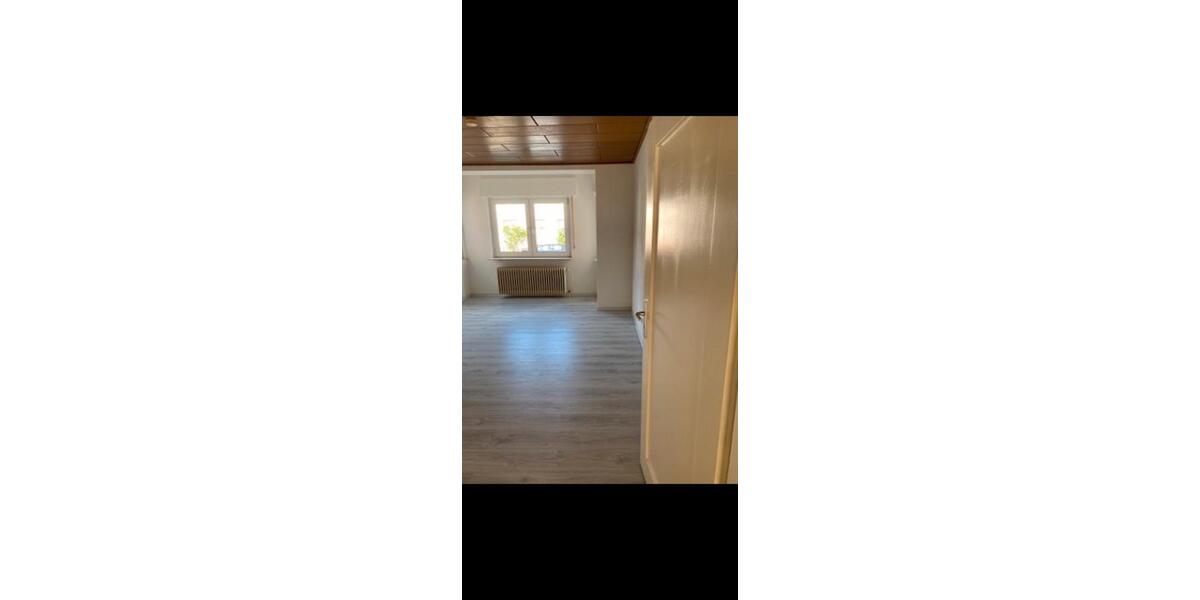 Erdgeschoßwohnung Mannheim Niederfeld - 3.5 Zimmer, 110 m&sup2;, 1.300&euro; | Angebot:25982352