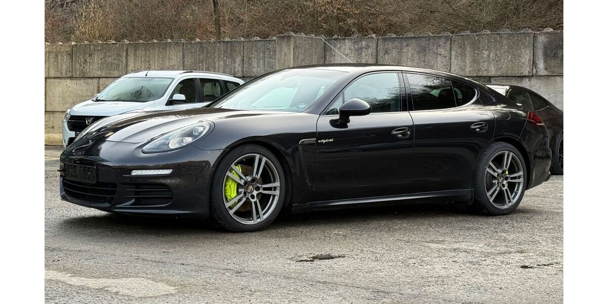 Porsche Panamera 175.869 km 23.000 &euro; Engelskirchen 51766