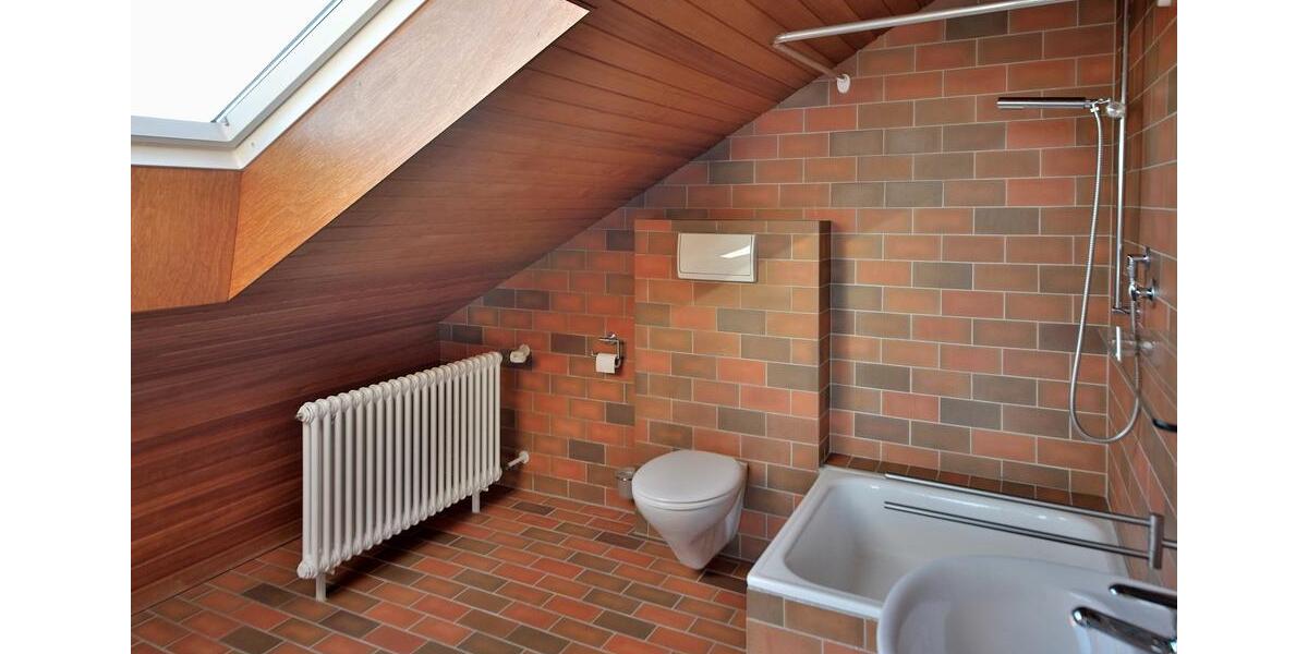 Doppelhaushälfte Pforzheim Büchenbronn - 5 Zimmer, 200 m&sup2;, 1.400&euro; | Angebot:23737073