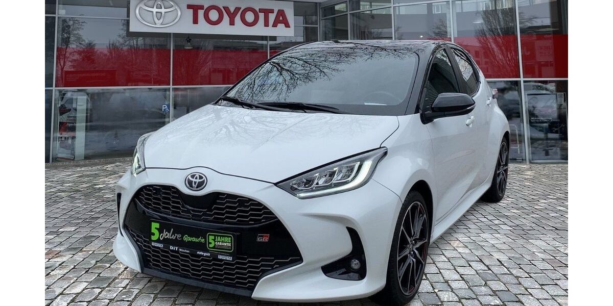 Toyota Yaris 24.940 km 21.990 &euro; München 80687