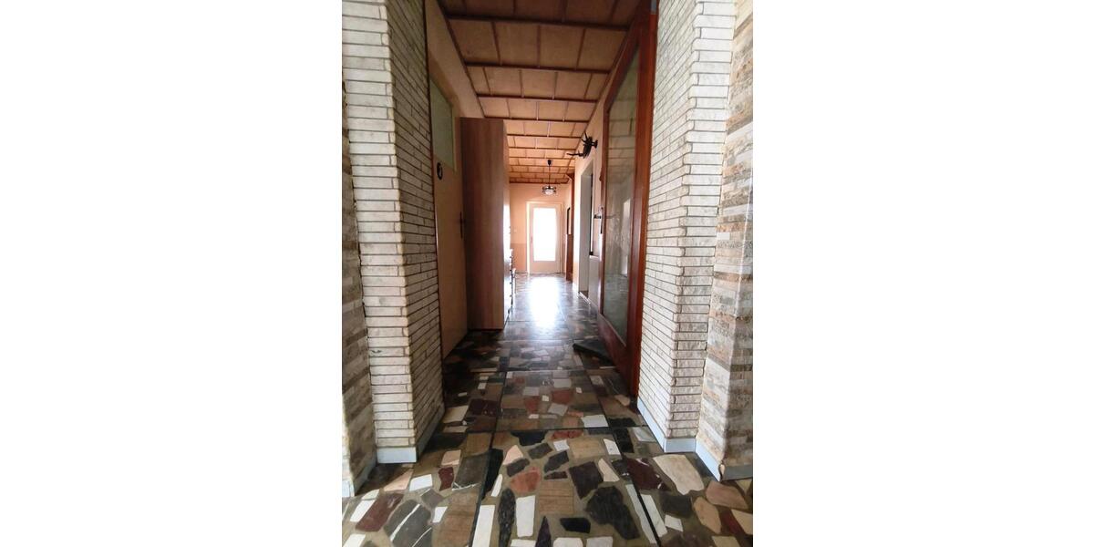 Einfamilienhaus Nebra (Unstrut) - 7 Zimmer, 145 m&sup2;, 99.500&euro; | Angebot:26418663