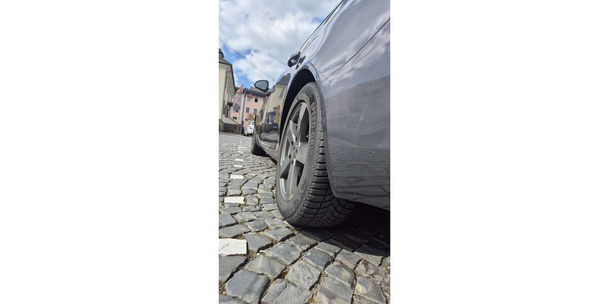 Opel Insignia 212.000 km 4.200 &euro; Reckenthal (Montabaur) 56410