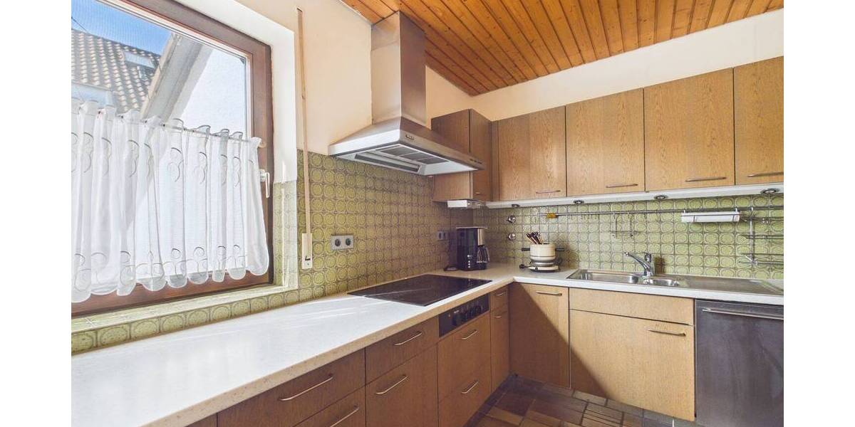 Einfamilienhaus Waiblingen Bittenfeld - 7 Zimmer, 227 m&sup2;, 780.000&euro; | Angebot:26156650