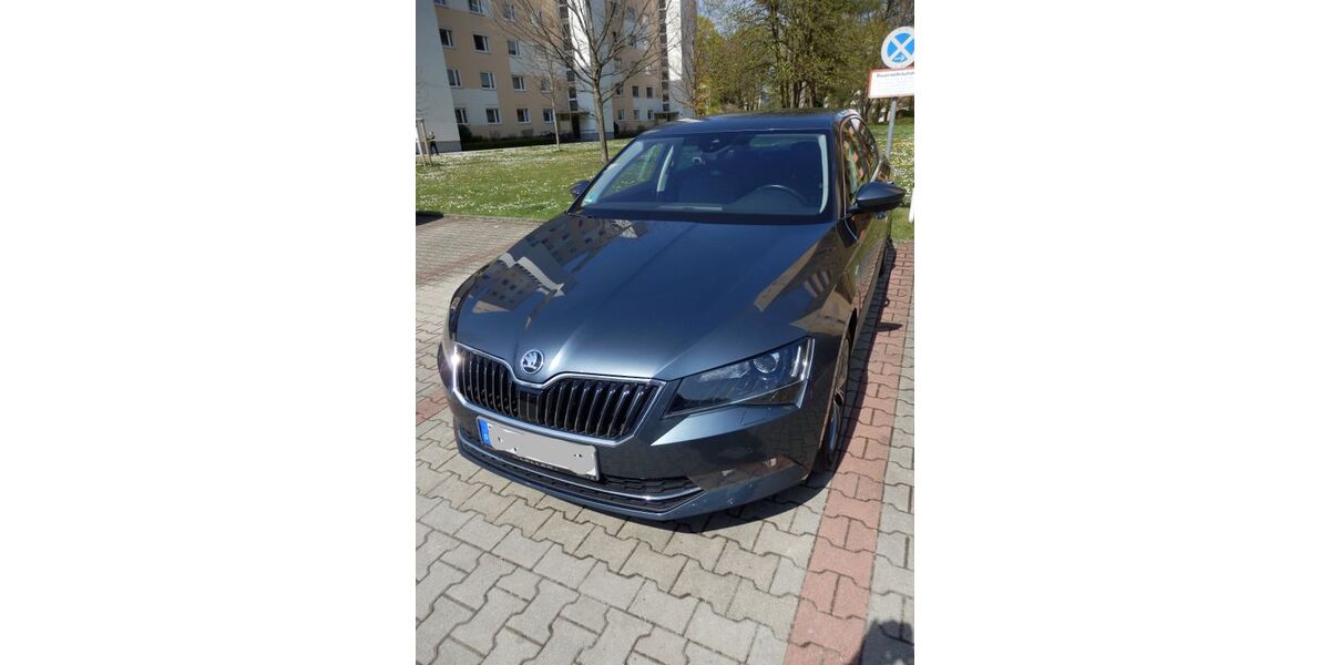Skoda Superb 152.000 km 17.300 &euro; München 80995