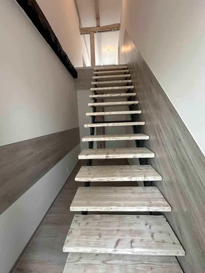 Wir vermieten eine neu sanierte Wohnung zimmer